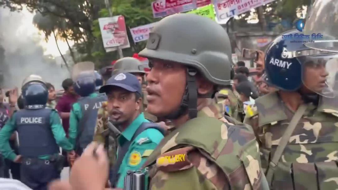 ⁣স্যার ওদের কাছে পি,স্ত,ল আছে, বলে ভিতর ঢুকলে গুলি করে দিমু !