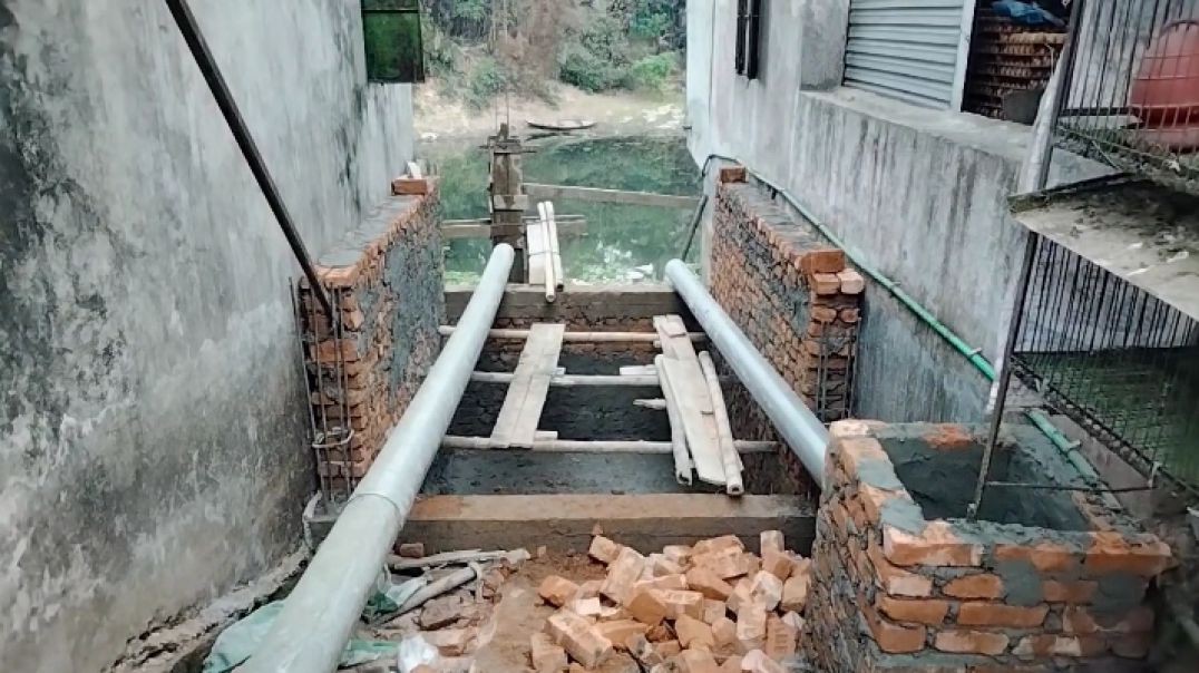 ⁣গল্লাক বাজারে জনগুরুপ্তপূর্ন্য স্থান টয়লেট নির্মানের অভিযোগ