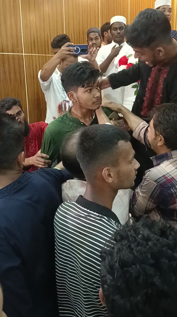 ভোলায় এনসিপির ইফতারে হট্টগোল।