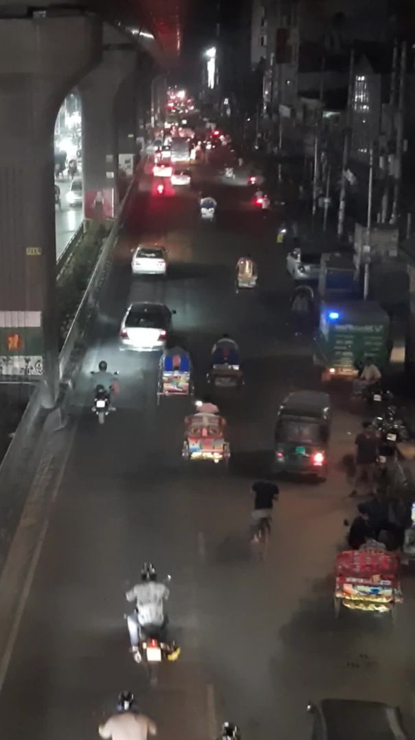রাতের ঢাকা শহর