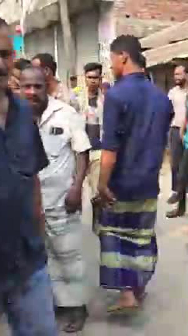 পটুয়াখালী - ২, কালাইয়া বাজার দখল নিয়ে বি এন পি দুই গ্রুপে সংঘর্ষ।