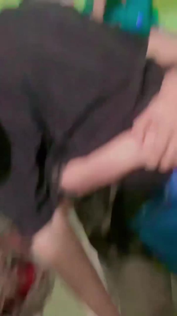 মাত্র ১৮ বছর বয়সে আত্নহত্যা