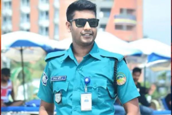 মোটরসাইকেল ও অটোরিকশার সংঘর্ষে রনি শিকদার নামে এক পুলিশ সদস্যের মৃত্যু <br>  স্টাফ রিপোর্টারঃ গাজীপুরের কালিয়াকৈর উপজেলায় মোটরসাইকেল ও অটোরিকশার সংঘর্ষে রনি শিকদার নামে এক পুলিশ সদস্যের মৃত..
