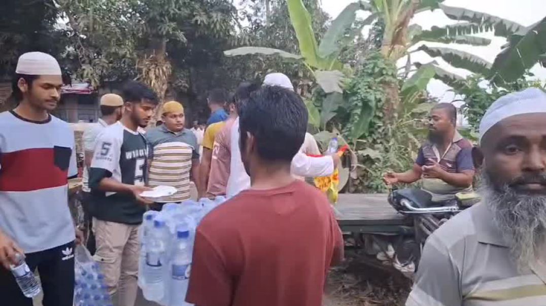 ⁣মাদারীপুরে হাজার অধিক হত দরিদ্র নারী,পুরুষ ও ভ্যান চালকদের মাঝে ঈদ সামগ্রী বিতরণ করা হয়েছে ।