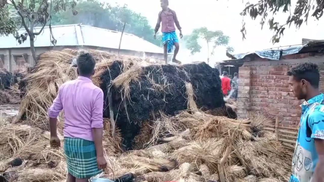 আগুনে পুড়ে সবশেষে