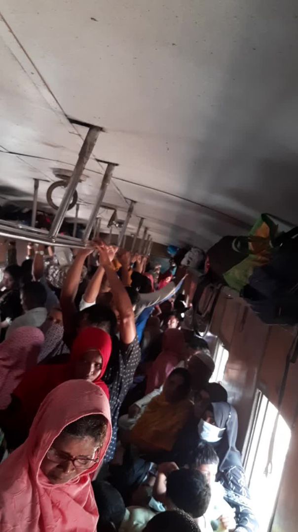 ঈদ শেষে কর্মস্হলে যাওয়ার পালা