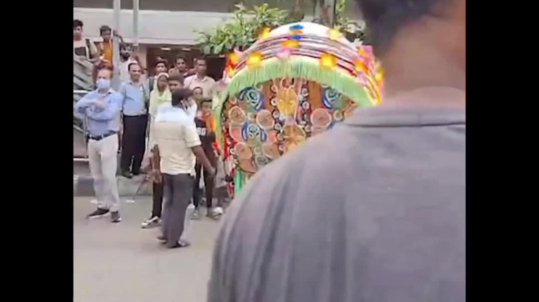 ধানমন্ডিতে অবৈধ ইজিবাইক উচ্ছেদ