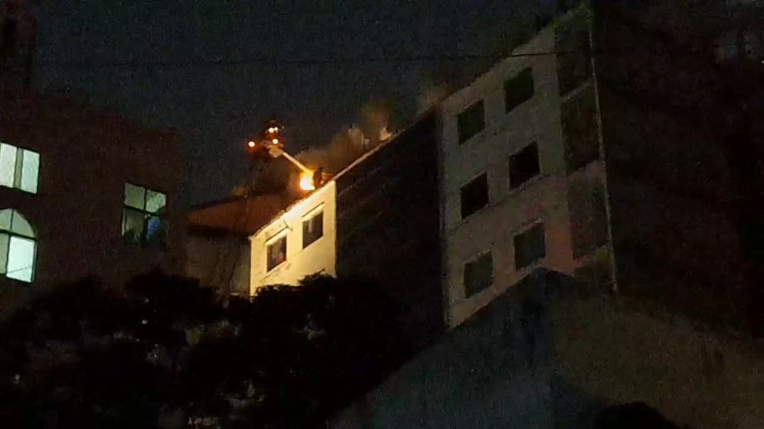 রাজধানীর পুরানা পল্টনের একটি বহুতল ভবনে আগুন