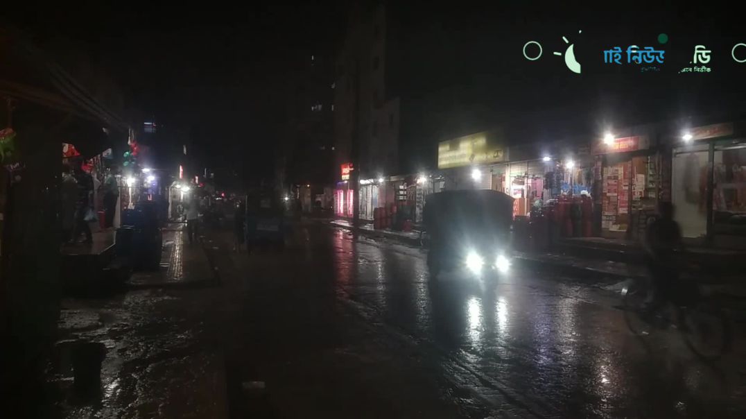 নিম্ন চাপ বৃষ্টির কারণে কাস্টমার শুন্য মুদির দোকান