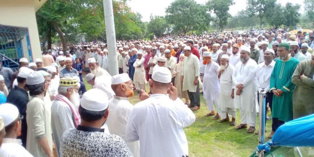 রাণীশংকৈল উপজেলার বিএনপি'র বর্শিয়ান নেতা ৮ নং নন্দুয়া ইউনিয়নের সাবেক চেয়ারম্যান  মনজুর আলম এর জানাজা সম্পূর্ণ..