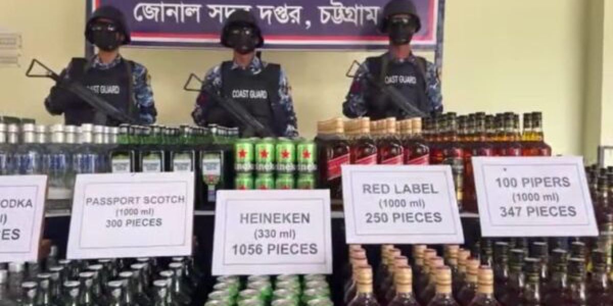 কোস্ট গার্ডের অভিযানে ৪ কোটি টাকার বিদেশি মদ জব্দ! 