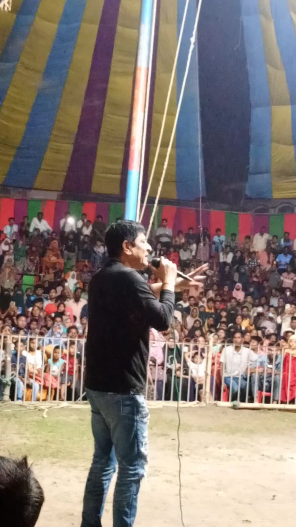 বগুড়ার বৈশাখী মেলায় চিত্র নায়ক অমিত হাসান