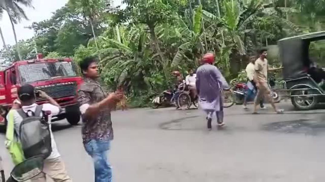 খুলনা টু সাতক্ষীরা মহাসড়কে ডুমুরিয়া  সিএনজি এবং তেলের গাড়ির সাথে মুখোমুখি সং/ঘ/র্ষে নিহত সংখ্যা ১