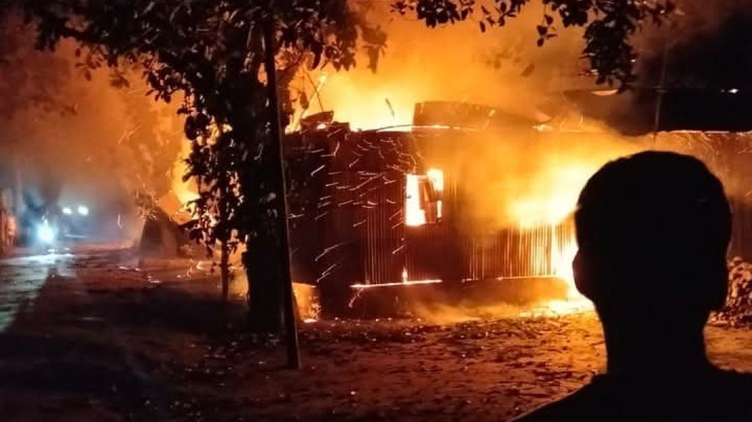 ⁣লালমনিরহাটের কালীগঞ্জে বীর মুক্তিযোদ্ধার বাড়ি পুড়ে ভস্মীভূত