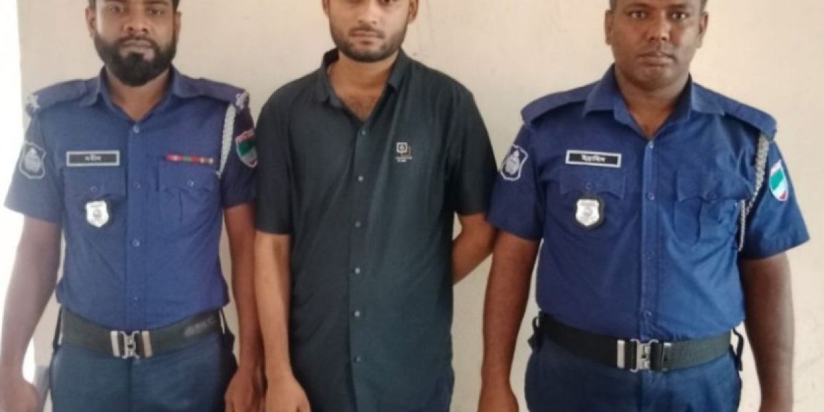 কুষ্টিয়ায় ডেন্টিস গ্রেফতার যৌন হয়রানীর অভিযোগে