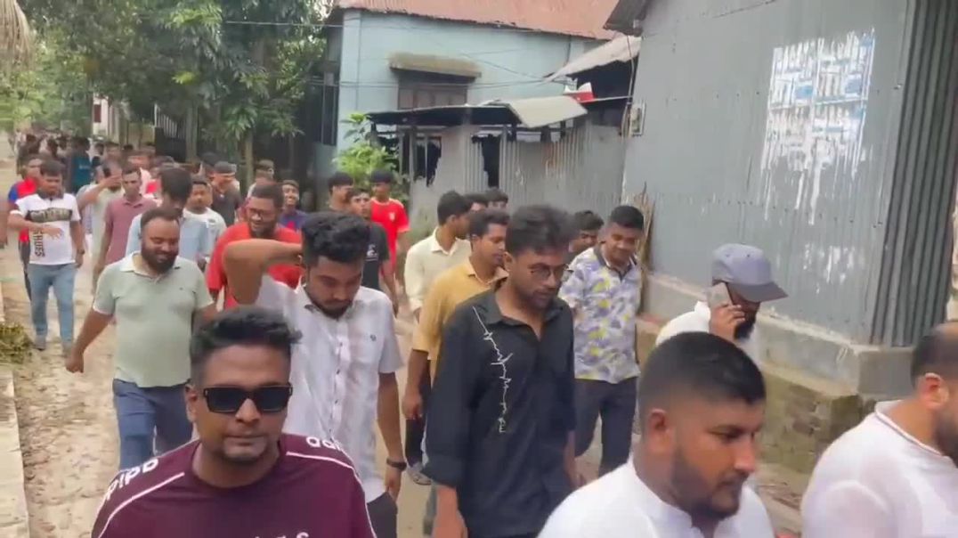 ⁣ঢাকার ধামরাইয়ে শহীদ রাষ্ট্রপতি জিয়াউর রহমানের মৃত্যু বার্ষিকী উপলক্ষে বৃক্ষরোপন কর্মসূচি পালন করা হয