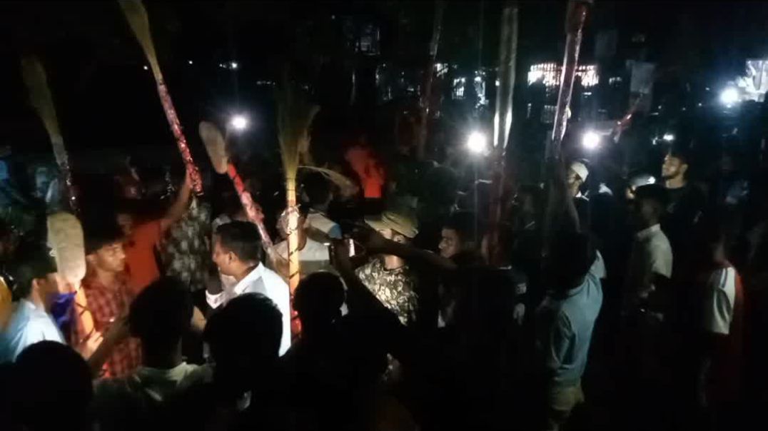 কুয়াকাটায় ফটোগ্রাফারদের স্টুডিও থেকে মালামাল নিয়ে যাওয়ার প্রতিবাদে বিক্ষোভ ও ইউএনওর পদত্যাগের দা