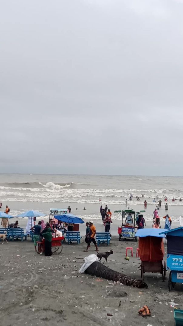 ঈদকে ঘিরে এখনো পর্যটকদের আগমন কুয়াকাটা সমুদ্র সৈকত