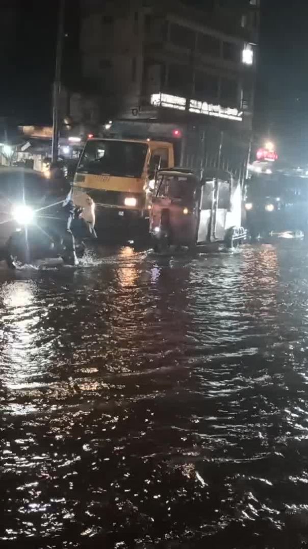 বৃষ্টি নামলেই বেহাল রাজধানী