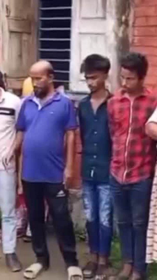 পাবনা মানসিক হাসপাতাল এলাকায় ৯ দালাল আটক পাবনা, ২৯ জুন ২০২৫: