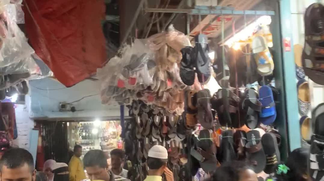 ঈদের মার্কেট- জুতার দোকানেও উপচে পড়া ভীড়