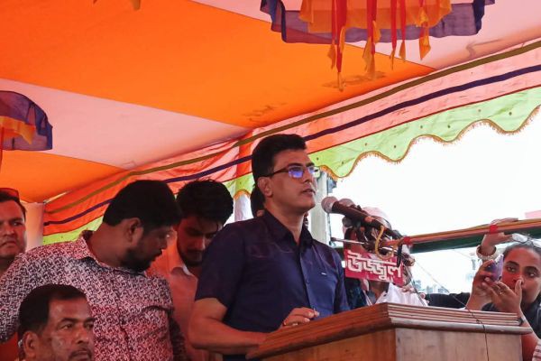 মহান স্বাধীনতার ঘোষক, শহীদ প্রেসিডেন্ট জিয়াউর রহমান বীর উত্তম এর ৪৪তম শাহাদাত বার্ষিকী উপলক্ষে নারায়ণগঞ্জের ফতুল্লা থানায় দোয়া ও মিলাদ মাহফিল অনুষ্ঠিত হয়েছে। উপস্থিত ছিলেন নারায়ণগঞ্জ জ..