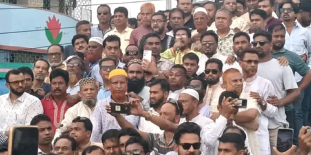 গাজীপুরের শ্রীপুর উপজেলা ও পৌর বি এনপির আনন্দ মিছিল