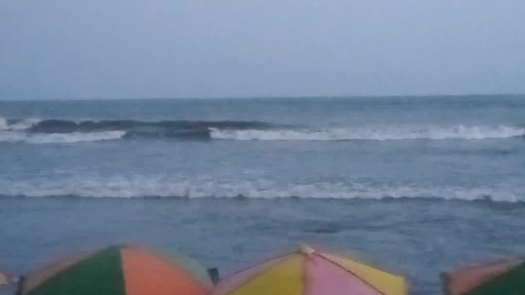 এশিয়া মহাদেশের বিখ্যাত সূর্যোদয় সূর্যাস্ত সি বিচ থেকে সরাসরি দেখা যায়