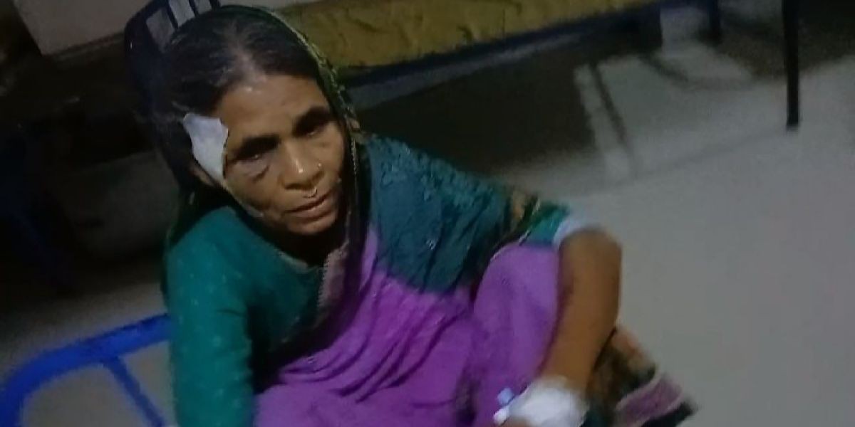 পটুয়াখালীতে জমিজমা সংক্রান্ত   বিরোধের জেরে বৃদ্ধা ও তার ছেলেকে পিটিয়ে জখম। ..