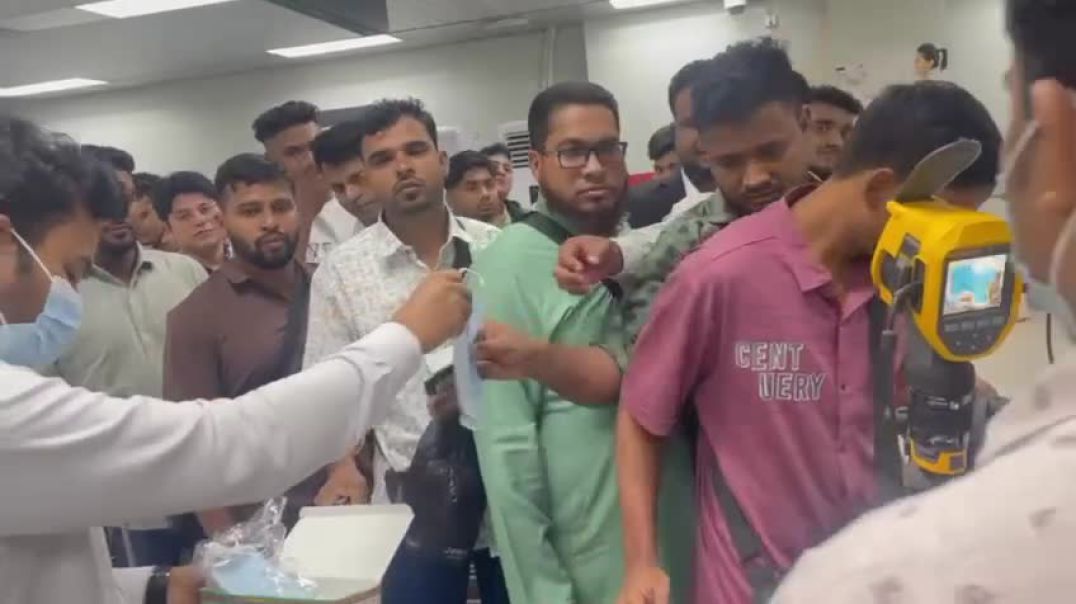 চোখ রাঙাচ্ছে করোনা, শাহ আমানতে সর্তকতামূলক ব্যবস্থা।