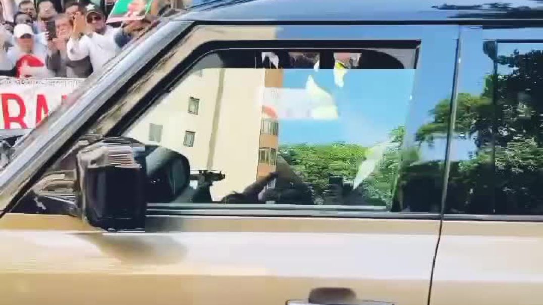⁣লন্ডনের পার্ক লেনের হোটেল ডোরচেস্টারে পৌঁছেছেন বিএনপির ভারপ্রাপ্ত চেয়ারম্যান তারেক রহমান।