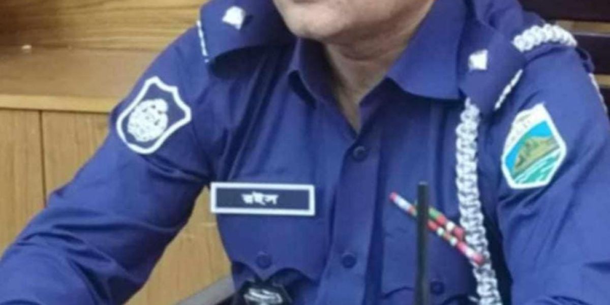 গোমস্তাপুর উপজেলাবাসীকে পবিত্র ঈদুল আযহার শুভেচ্ছা জানালেন ওসি রইস উদ্দিন..
