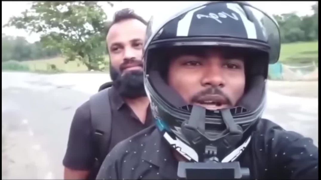⁣সড়কে ট্রাকের ধাক্কায় নিহত হওয়ার কয়েক ঘন্টা আগে দোয়া চেয়ে ভিডিও বার্তা চালকের