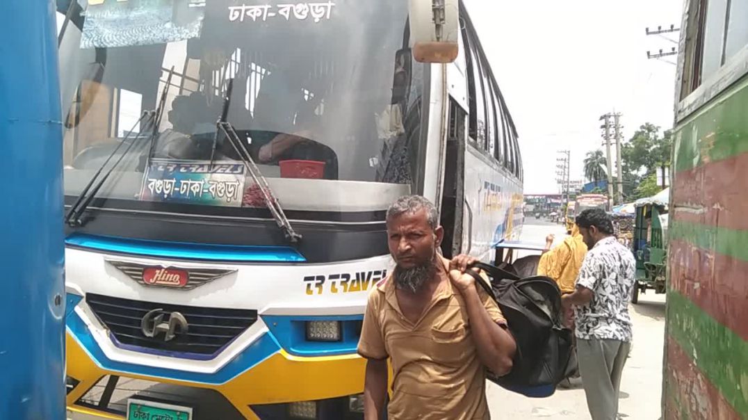 ⁣কর্মজীবী মানুষ ফিরতে শুরু করেছে ঢাকা শহর