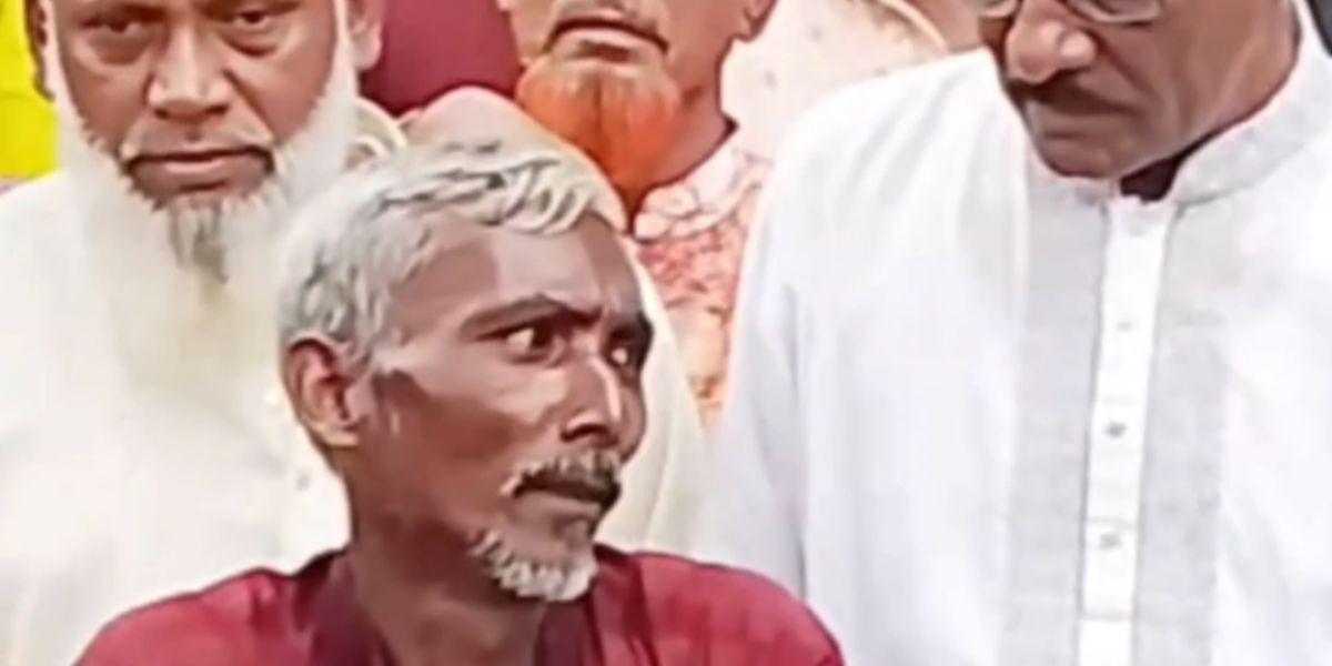 পূর্বধলায় হরিজনদের পাশে দাঁড়ালেন জননেতা আলহাজ্ব আবু তাহের তালুকদার..