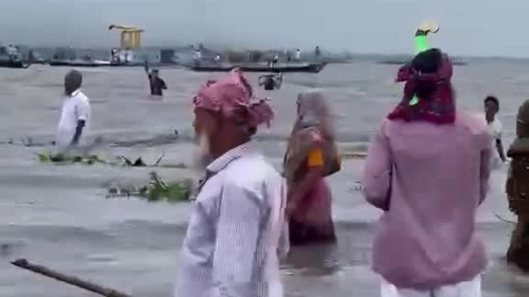 ⁣ইজারার নামে অবৈধভাবে ভালো উত্তোলন হুমকির মুখে মেঘনা পাড়ের কৃষি জমি