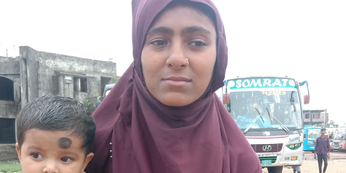 পটুয়াখালী লিগ্যাল এইডে অভিযোগ দিয়ে হুমকিতে লামিয়া ও তার পরিবার।..