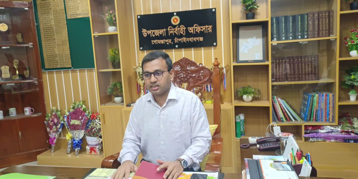 গোমস্তাপুর উপজেলাবাসিকে ঈদুল আযহার শুভেচ্ছা জানালেন ইউএনও জাকির মুন্সি..