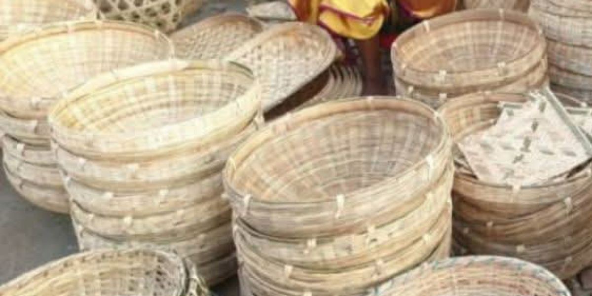 ঠাকুরগাঁও সদর উপজেলা রুহিয়া হারিয়ে যাওয়া বাঁশ শিল্পকে আঁকড়ে ধরে এখনো জীবন ধারণ করছে রুহিয়া ১০ থেকে ২০ টি পরিবার..