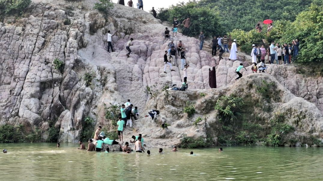 ⁣দুর্গাপুরের বিজয়পুরের  সাদা মাটির পাহাড়ে ঈদ আনন্দ__