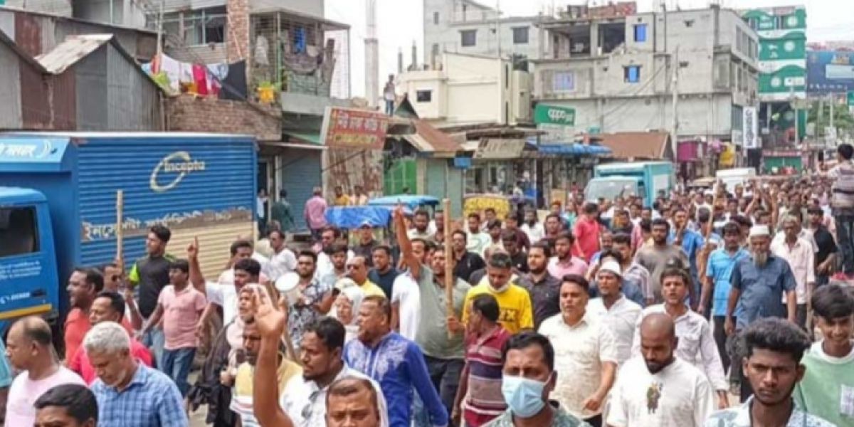 গাজীপুরের কালিয়াকৈরে বিএনপির আহ্বায়ক কমিটি বাতিলের দাবীতে বিক্ষোভ : দুই গ্রুপের পাল্টাপাল্টি ধাওয়া..