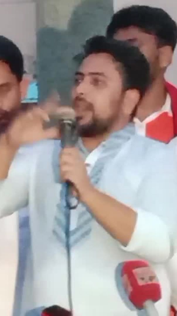 ⁣দিনাজপুর ইনস্টিটিউট মাঠ প্রাঙ্গণে জাতীয় নাগরিক পার্টির পদযাত্রা বক্তব্য  রাখছেন জাতীয় নাগরিক পার্টি