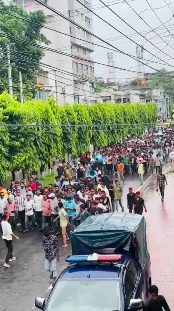 এবার জামাতের বিরুদ্ধে রাজপথে রাজবাড়ীর ছাত্রদল