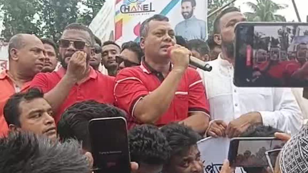 সারা দেশে আইন শৃঙ্খলা নিয়ন্ত্রণে জন্য লক্ষ্মীপুর স্বেচ্ছাসেবক দলের বিক্ষোভ মিছিল