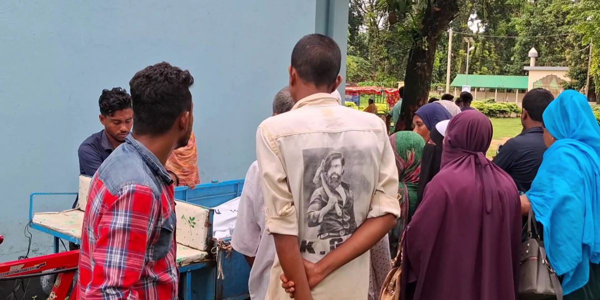 নেত্রকোনা সীমান্তে দুর্গাপুরে স্বামী স্ত্রীর মরদেহ উদ্ধার করেছে পুলিশ..