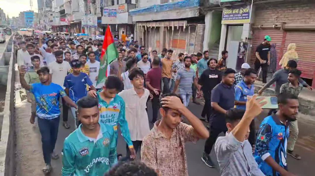 সারাদেশে আইনশৃঙ্খলা পরিস্থিতির অবনতির প্রতিবাদে জয়পুরহাটে  ছাত্রদলের বিক্ষোভ মিছিল