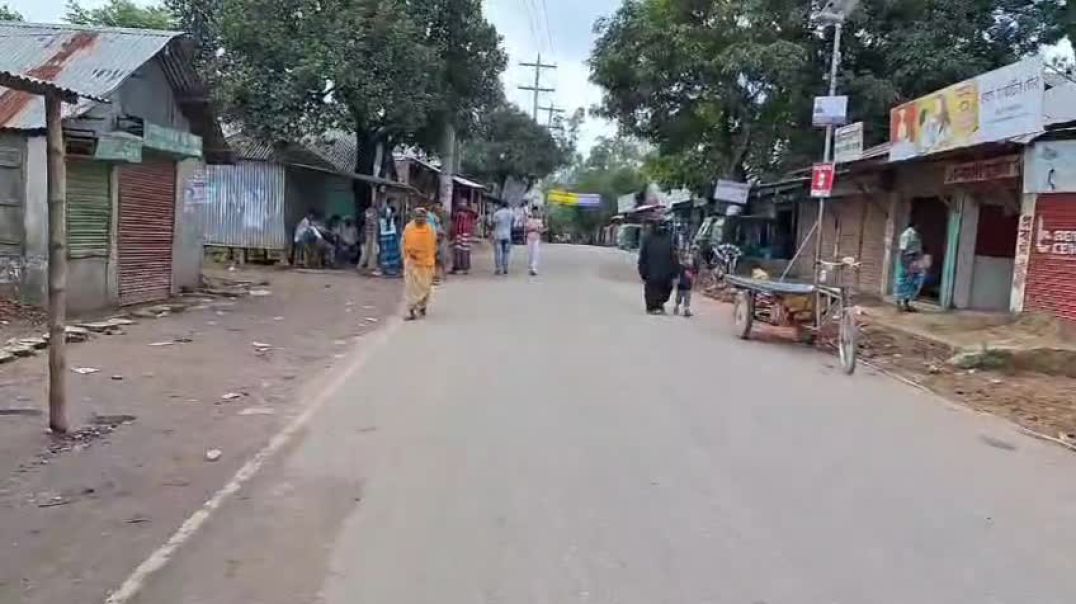 ⁣যানবাহনের চাকা থেমে গেছে দুর্ভোগে জনসাধারণ