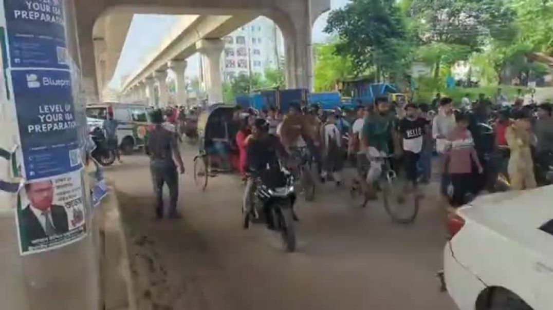 উত্তরায় বিমান বিধ্বস্তে অনেক হতাহতের শঙ্কা, উদ্ধার কাজ করছে প্রশাসনের সকল ইউনিট সরাসরি.hd