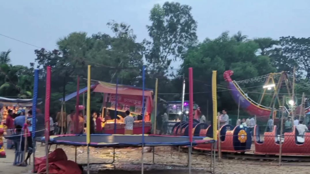 ⁣বর্ষাকালে জমছে মেলা!