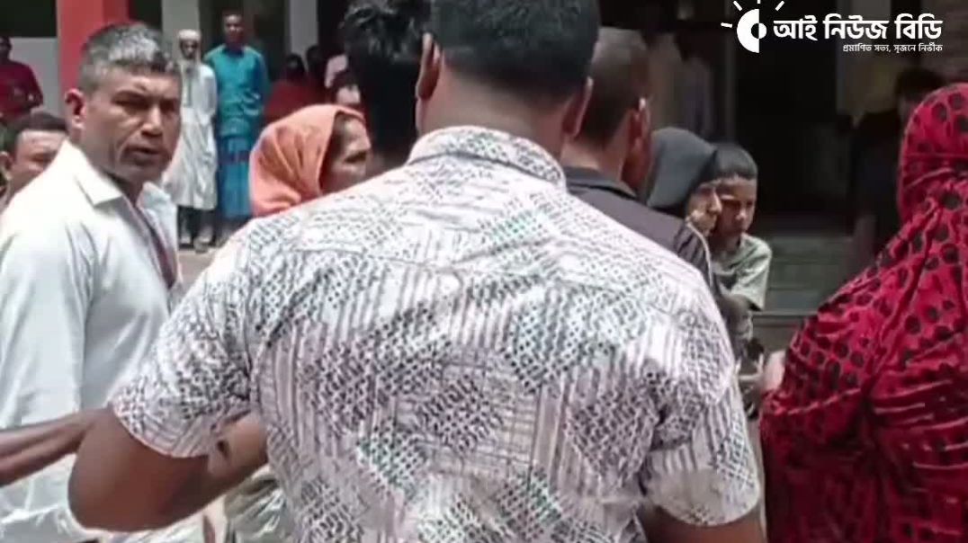 ⁣সাতক্ষীরার আদালত প্রাঙ্গণে পিতার কোলে সন্তান ছিনিয়ে নেওয়ার হৃদয়বিদারক ঘটনা